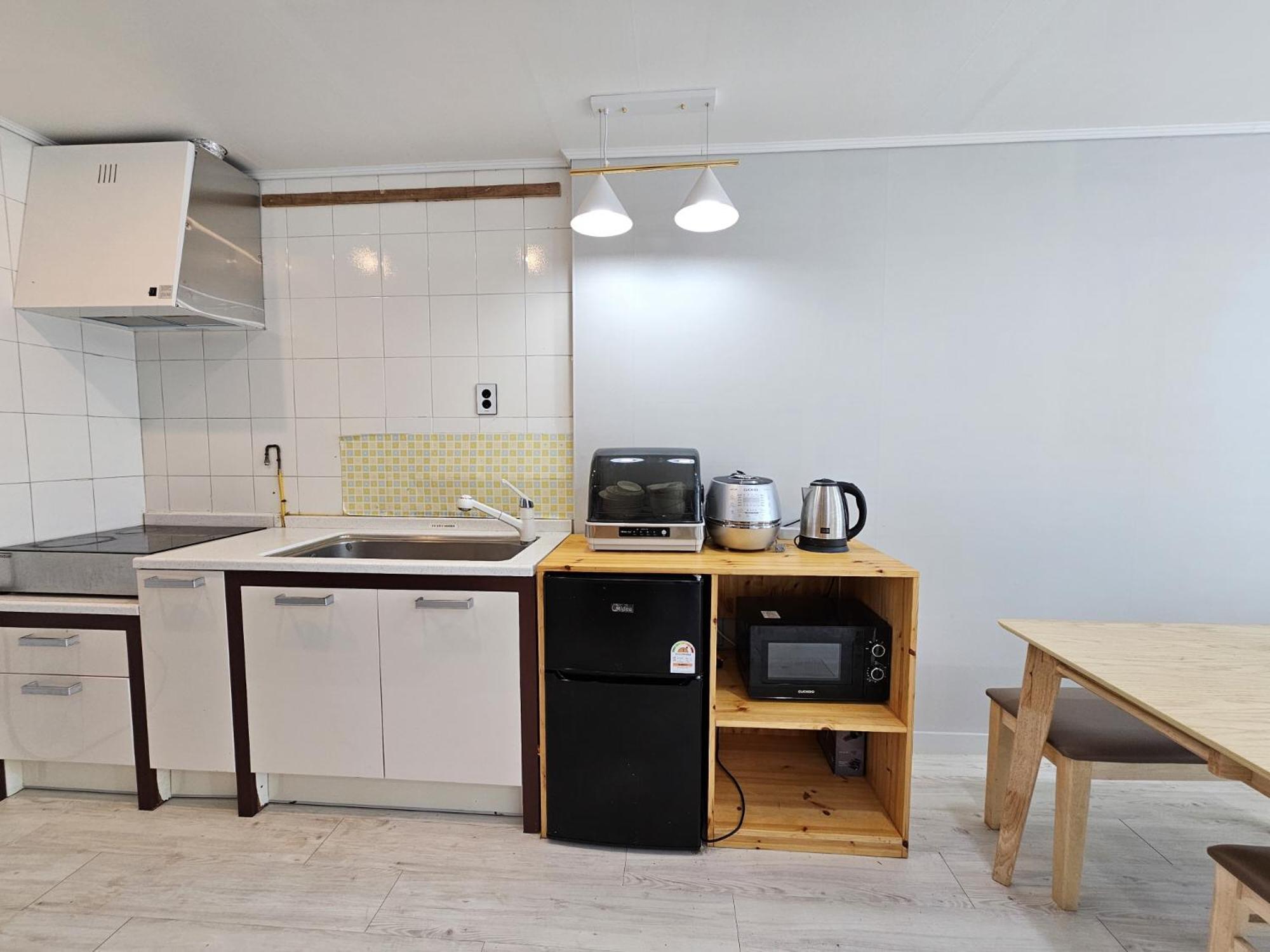 Greenside Pension Сеогвипо Екстериор снимка