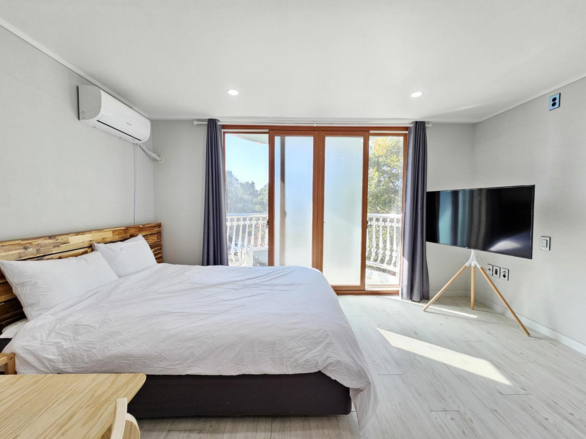 Greenside Pension Сеогвипо Екстериор снимка