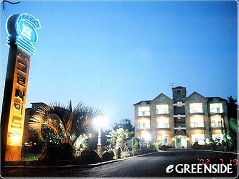 Greenside Pension Сеогвипо Екстериор снимка