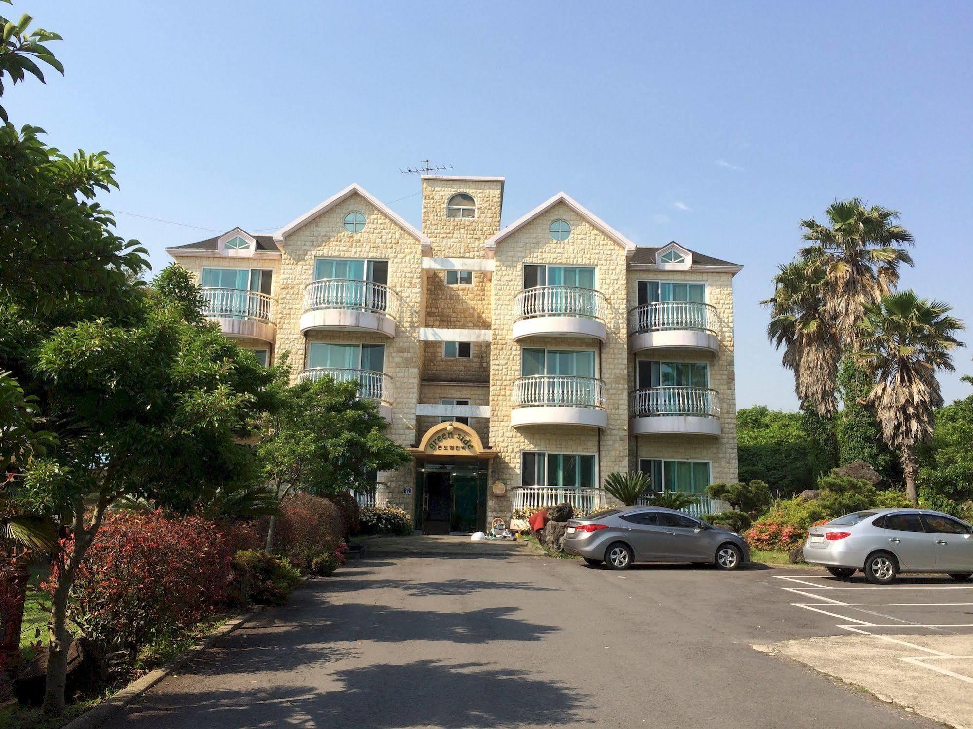 Greenside Pension Сеогвипо Екстериор снимка