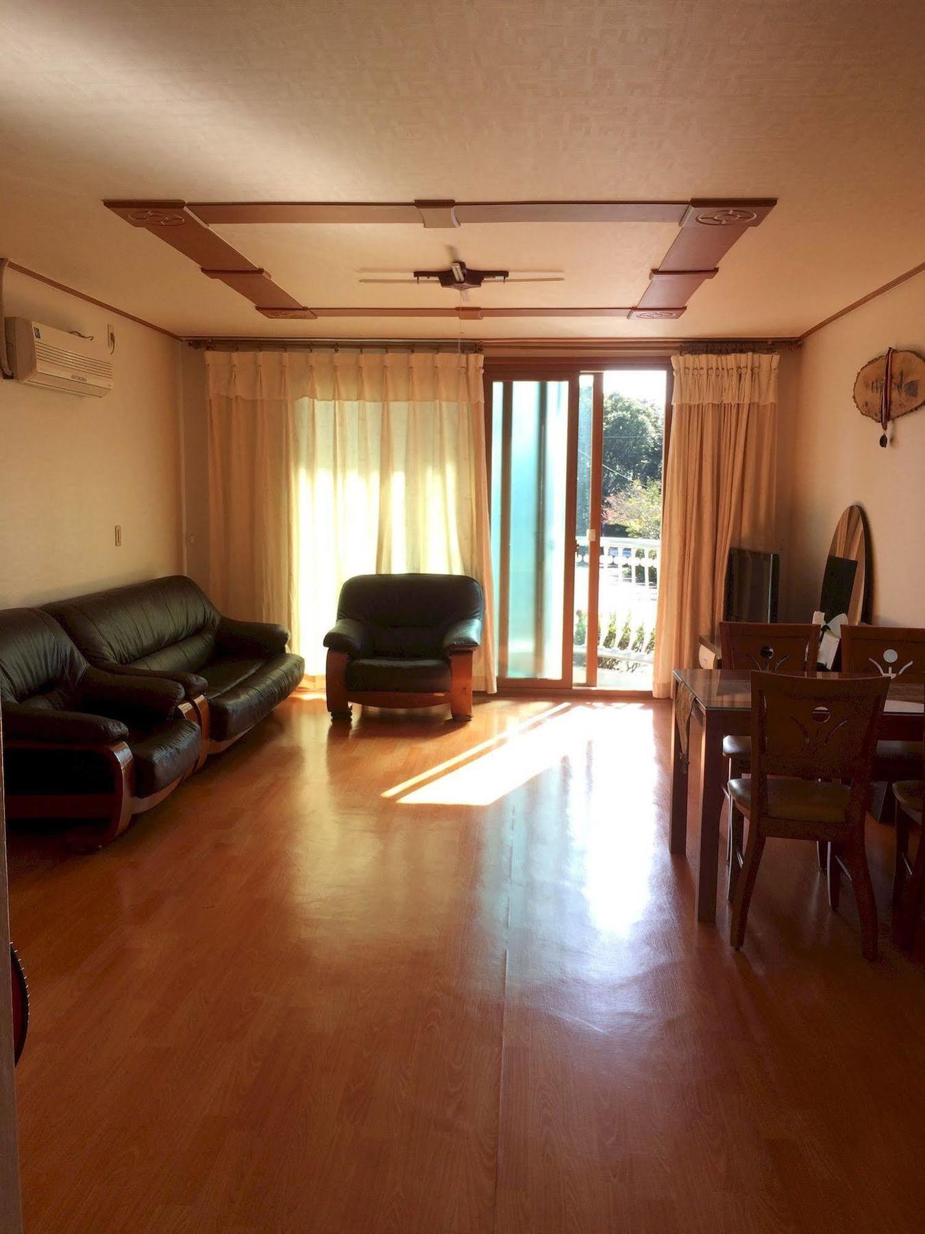 Greenside Pension Сеогвипо Екстериор снимка